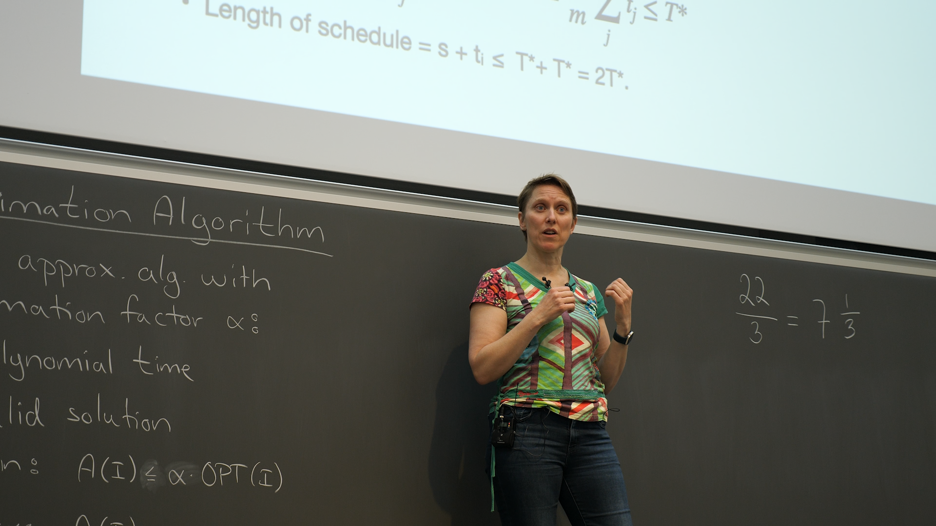 The students describe Inge Li Gørtz as a lector who actively encourages questions and discussion, and who is good at understanding the students' challenges.
