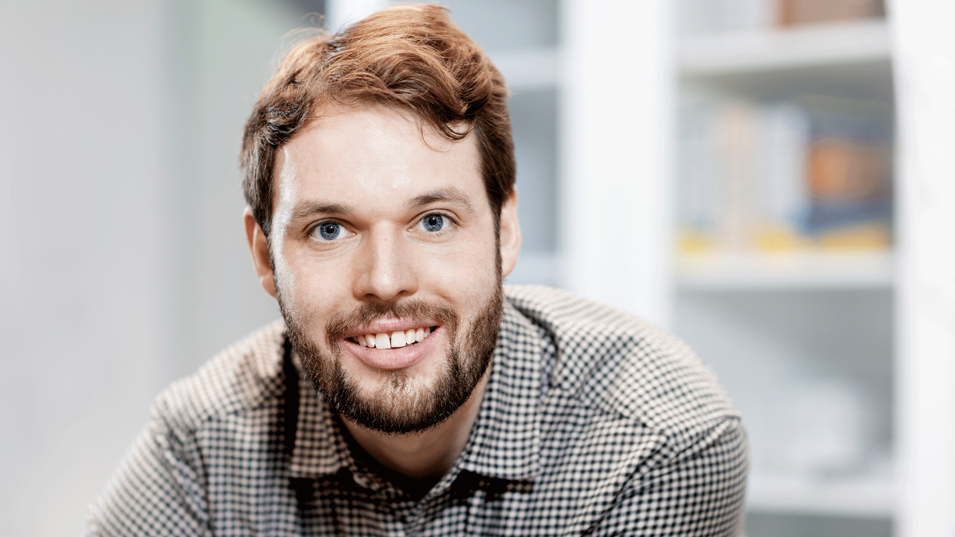 Portrait photo of Assistant Professor Andy Sode Anker. Photo: Thomas Steen Sørensen